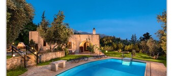 Villa Aloni-Traditional stone Villa with nice view,pool and garden