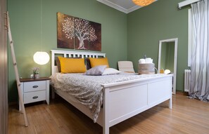 1 dormitorio, caja fuerte, tabla de planchar con plancha y wifi