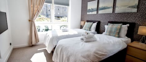 2 bedrooms, iron/ironing board, travel cot, free WiFi