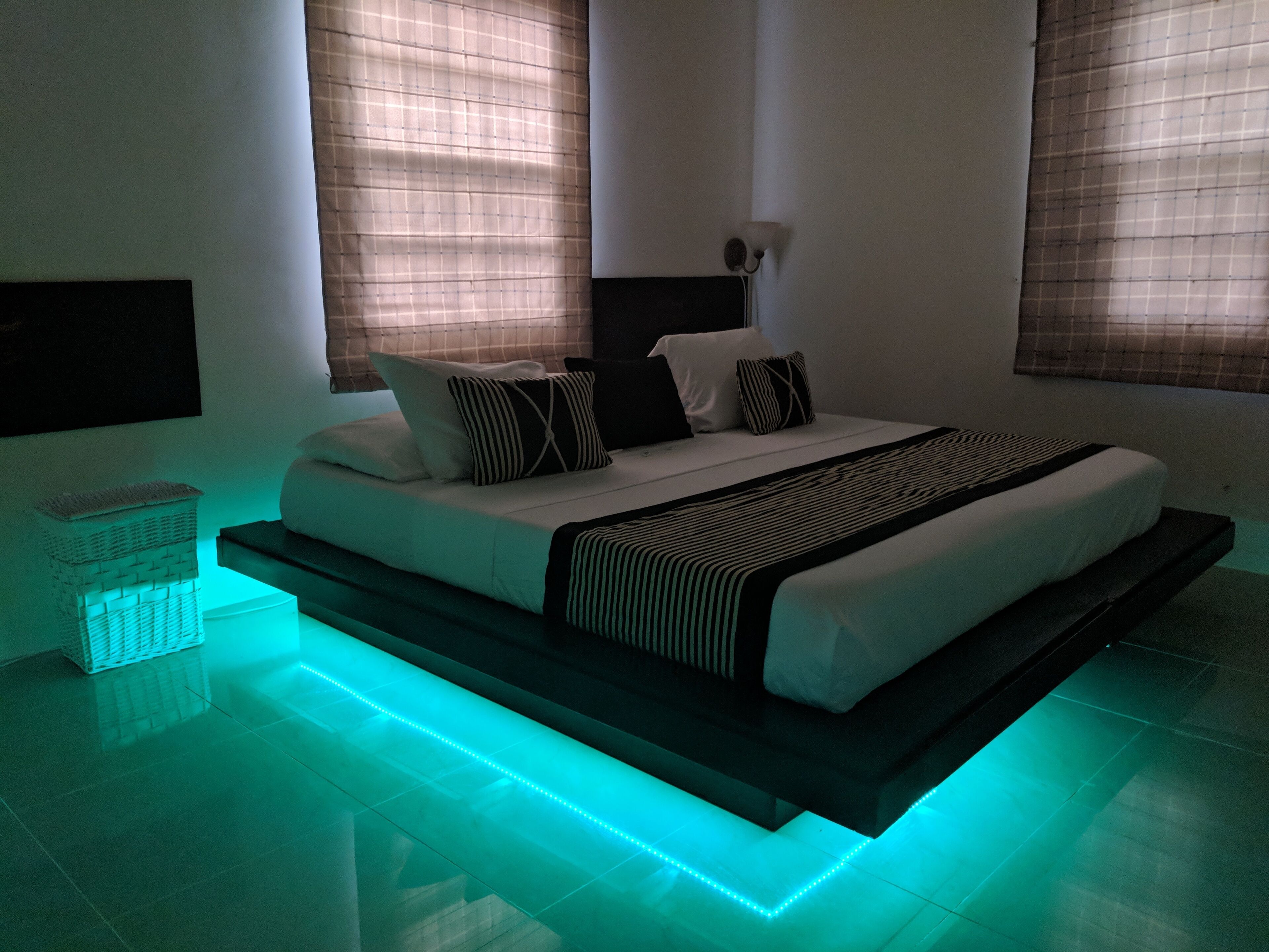 3 多间卧室、客房内保险箱、熨斗/熨衣板、免费 WiFi