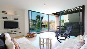 3 slaapkamers, een strijkplank/strijkijzer, gratis wifi, beddengoed