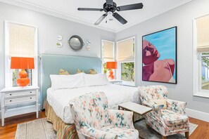 4 slaapkamers, een strijkplank/strijkijzer, wifi, beddengoed