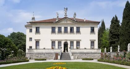 Villa Valmarana ai Nani - Kaiserliche Suite