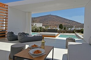 Outdoor dining - Tinos Blend Suites | Villa 3 (Ag. Varvara)