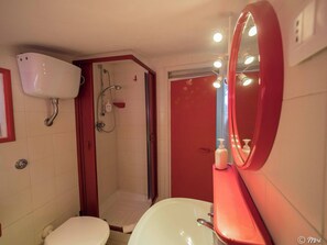 Regadera, amenidades de baño ecológicas, secadora de cabello, bidet 