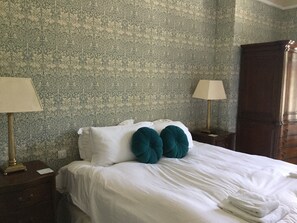 3 makuuhuonetta, silitysrauta/-lauta, vauvan matkasänky, ilmainen Wi-Fi