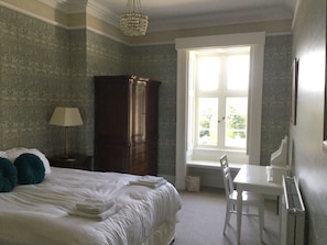 3 Schlafzimmer, Bügeleisen/Bügelbrett, Reisekinderbett, kostenloses WLAN