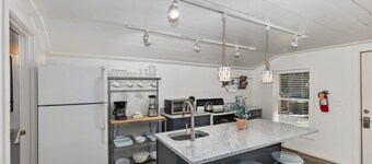 Hummingbird - One Bedroom Apartment, Sleeps 2