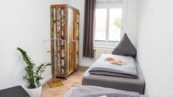 2 Schlafzimmer, Reisekinderbett, WLAN, Bettwäsche