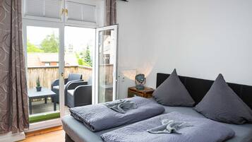 2 Schlafzimmer, Reisekinderbett, WLAN, Bettwäsche