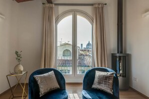 TV, fireplace, offices - Villa Michelangelo with swimming pool (Firenze)