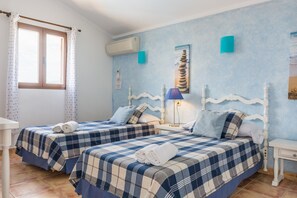 4 chambres, fer et planche à repasser, Wi-Fi gratuit, draps fournis