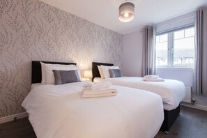 2 chambres, fer et planche Ă repasser, Wi-Fi, draps fournis