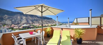 Modern apartment with Private roof terrace with seaview