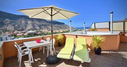 Modern apartment with Private roof terrace with seaview