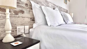 6 bedrooms, in-room safe, desk, iron/ironing board - Somerset View Guest House
universally accessible 
Hearty Home Made breakfast (Heldervue)