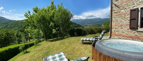 Bain à remous extérieur