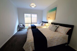 8 多间卧室、熨斗/熨衣板、WiFi、床单