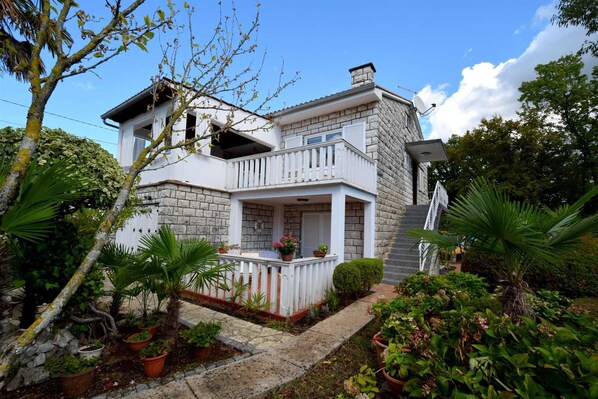 Exterior - Apartment Borosak near the Beach (Malinska)