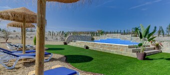 Villa Damara, luxury apartment Oliva, the place to relax!