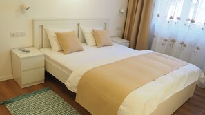 4 bedrooms, free WiFi - Willow&Pillow Studio Apartments (Sibiu)