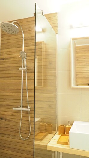 Hair dryer, soap - Willow&Pillow Studio Apartments (Sibiu)