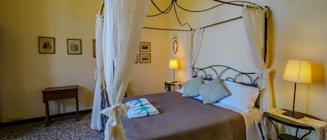 5 Schlafzimmer, Bügeleisen/Bügelbrett, Reisekinderbett, kostenloses WLAN
