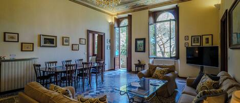 تلفزيون ذكي، كُتُب