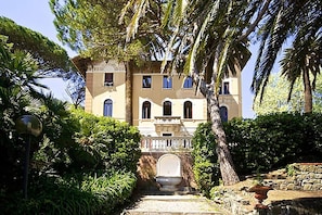 Unclassified image, 2 of 68, button - Villa Montale Apartment I Limoni (Monterosso al Mare)