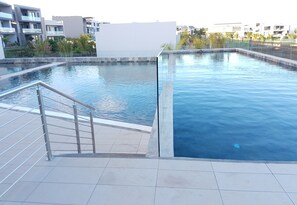 室外游泳池