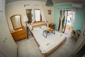 3 bedrooms, in-room safe, iron/ironing board, travel cot - Villa Elena (Private pool, 50 meters from beach,Near Nissi Beach) (Ayia Napa)