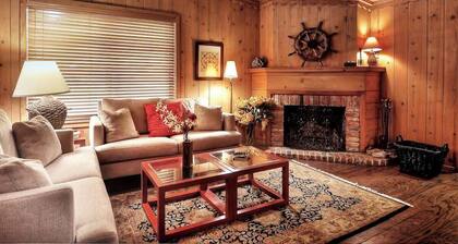201 Ruby | Affordable Quaint Cottage Balboa Island