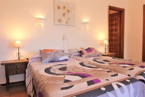 5 bedrooms, iron/ironing board, free WiFi, bed sheets - MARYVILLA1016-Gran Vista-Wifi y Parking Gratis. (Calpe)
