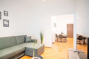 TV - Modern design apartment near Acropolis 2 (Athina)