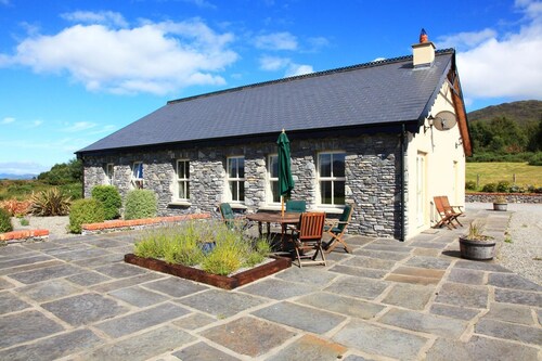 Bar Cillatah - Close to Kenmare - Great Views over Kenmare Bay