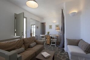 Televisión y chimenea 