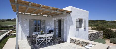 تناول الطعام بالخارج