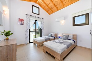 3 bedrooms, in-room safe, iron/ironing board, free internet