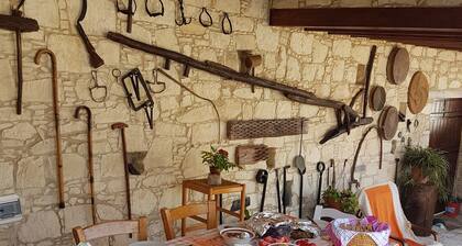 Maisons traditionnelles d'Olympie (patrimoine familial de Hapeshis)