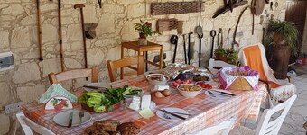 Olympia traditionelle huse (Hapeshis Family Heritage)
