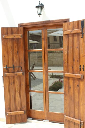 Olympia Traditional Houses ( Hapeshis Family Heritage)