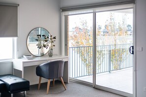 Interior - Waterfront Grand Villa in Sanctuary Lakes (Point Cook)