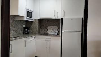 Fridge, microwave, coffee/tea maker, electric kettle