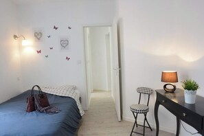 2 habitaciones, tabla de planchar con plancha y wifi gratis 