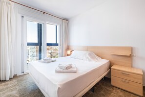 2 slaapkamers, een strijkplank/strijkijzer, gratis wifi, beddengoed