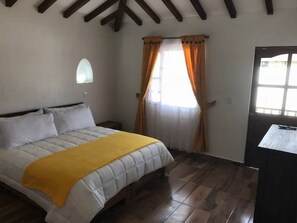 1 chambre, fer et planche Ă repasser, Wi-Fi, draps fournis
