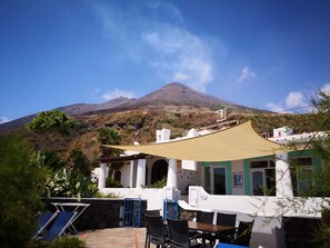 Outdoor dining - Casa Mareblu - Stromboli (Stromboli)