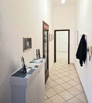 Interior - ANDREA'S HOUSE apartment in the historic center of Naples (napoli)