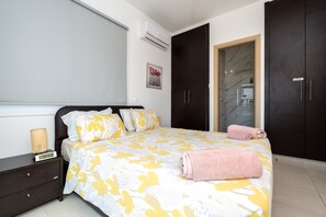 3 chambres, fer et planche à repasser, Wi-Fi gratuit, draps fournis