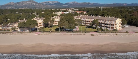 Ubicación cercana a la playa